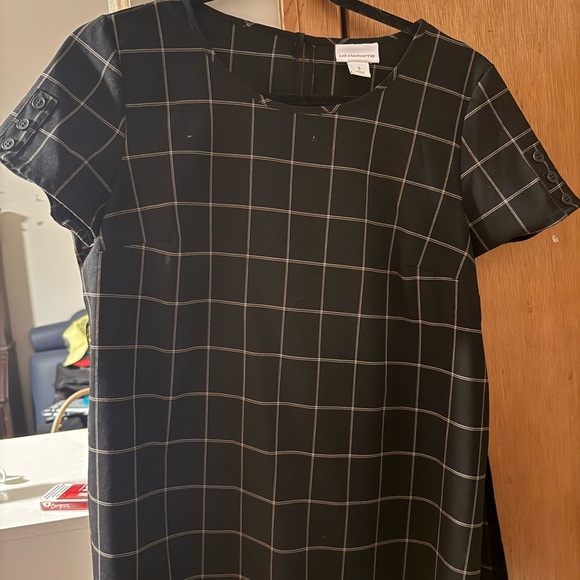 Liz Claiborne size small short sleeve shirt - Picture 1 of 4